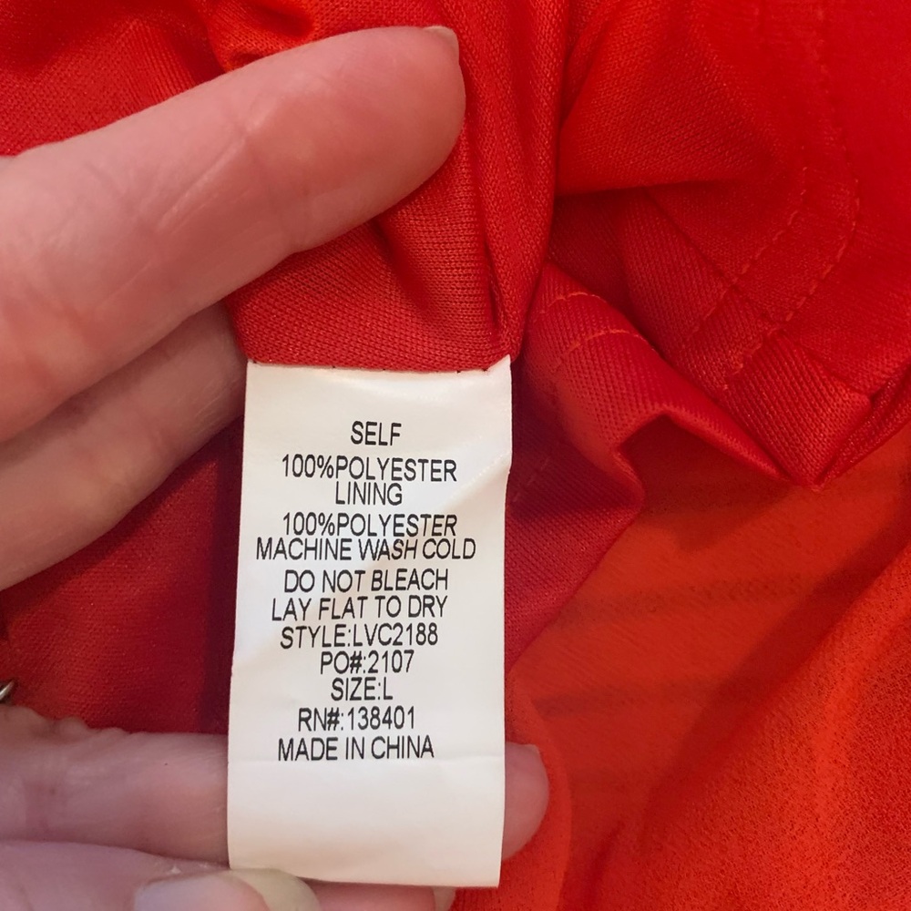 L Love Sleeveless with Flutter detail - Picture 5 of 5